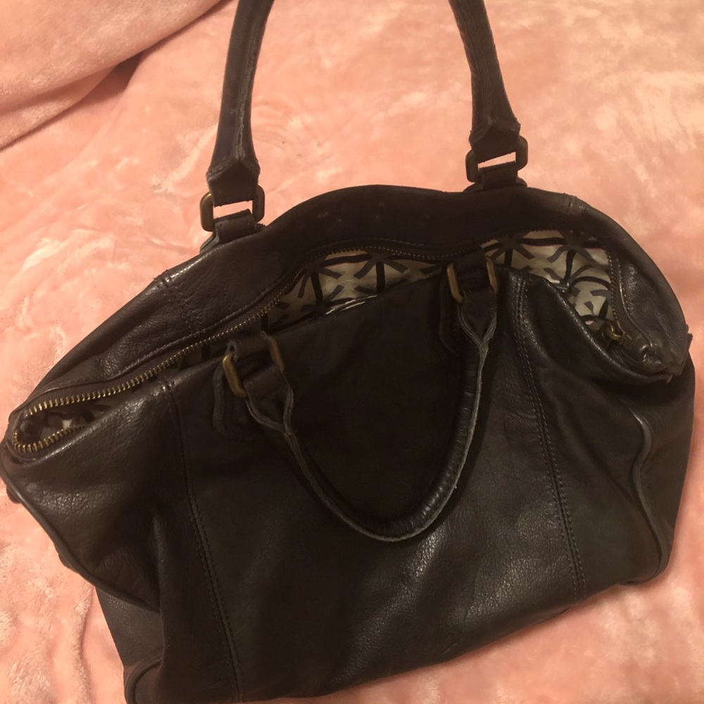 Liebeskind black shoulder bag retro pattern inside